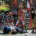 2004-bali-batubulan-barong-www_07