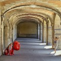 Paris-Marais-Place-des-Vosges-Arkaden-WWW_01