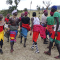 kenia-maralal-manyatta-lekume-liebestanz-www_02